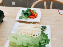 -小鳌陪你小排档·四季小龙虾·田鸡·宵夜(中央第五街店)