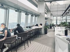 -OZONE 顶楼酒吧(香港丽思卡尔顿酒店)
