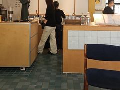 -彳亍咖啡·这里(水湾路店)
