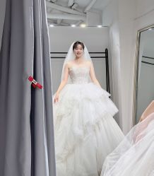 -Lady  Jane高端婚纱礼服馆