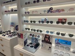 -J-Optical佳视明眼镜·蔡司视觉(青岛金茂览秀城店)