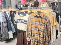 -URBAN REVIVO(北京斯普瑞斯奥特莱斯店)