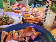 -Famous肥猫墨西哥音乐餐吧(五棵松华熙LIVE店)