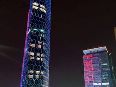 -The ROOF (通盈中心店)
