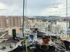 -宝利来国际大酒店-凤凰阁旋转餐厅