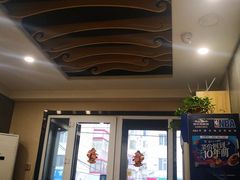 -扒虾小妹儿麻辣海鲜(宏图街店)