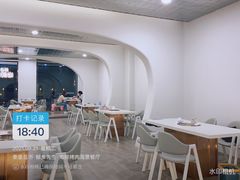 -鲸鱼先生·海鲜烤肉海景餐厅