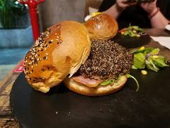 -HIGH FIVE哈福手工汉堡(桂林路店)