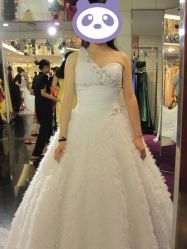 试衣秀-韩国天使嫁衣婚纱礼服馆(上海旗舰店)