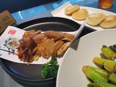 -双湖园·地标武汉菜(黄鹤楼解放路店)