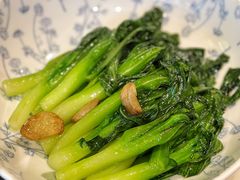 拍蒜广东菜心-誉八仙粤菜(万象天地店)