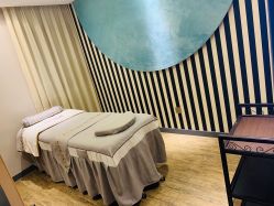 -PE SALON