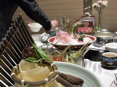 -红鼎豆捞·非遗鲍皇汤火锅(宝丰路店)