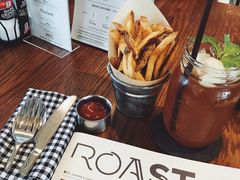 -ROAST coffee & eatery