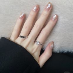 -悦指间美甲美睫