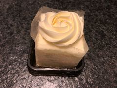 -红宝石·鲜奶小方·海派西点房(南丹店)