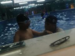 -Swim斯卫姆国际儿童游泳中心(红博中央公园店)