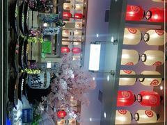 -锤头鲨毛肚海鲜烤肉自助餐厅(国购广场店)