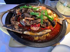 -鸣记脆皮烤鱼·海鲜烤鱼(三八广场店)