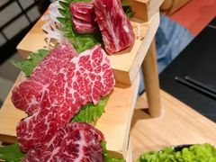 -山川小町·极番烧肉(新地假日广场店)