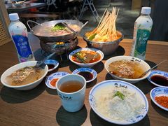 -肖四女乐山跷脚牛肉(南汇大学城生活广场店)
