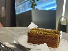 开心果莓果拿破仑-LING 法式甜品(茂名北路店)
