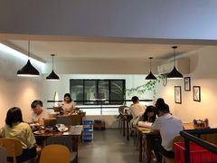 大堂-食爺炭炉鸡煲·烧烤