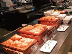 -上海西藏大厦万怡自助餐厅(徐汇店)