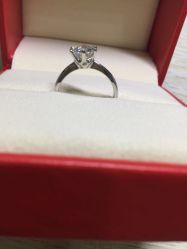 -威德钻石-克拉钻大本营(南京东路店)