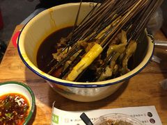 -拈签一笑黄牛肉辣卤串串