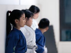 -菠萝格斗巴西柔术训练馆