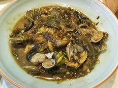 花蚬子炖茄子-品味居·首店·大连鲜活海鲜大连菜(东港店)
