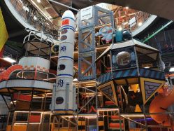 -嗨翻Hi-Fun竞技主题乐园·蹦床团建生日聚会(五棵松华熙店)