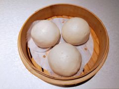招牌流沙包-维园悦谱·海派家常菜(乌鲁木齐南路店)