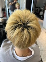 -TOP HAIR SALON