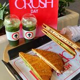 海口龙湖天街！排队也要吃的。。。