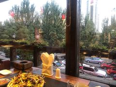-大匠工房古船木艺术餐厅·猪肚鸡专门店(长白仙岛店)