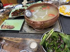 -三锅莊·牦牛肉火锅·香格里拉特色藏餐宴请餐厅(菱角塘路店)