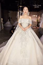 -Lady  Jane高端婚纱礼服馆