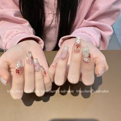 -花系美·美甲美睫精品店