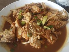 红烧鱼头-领鲜土菜馆