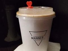 桂花龙井拿铁-Manner Coffee(万象前海店)