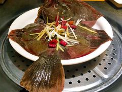 -马路边上·小海鲜烧烤(八一路店)
