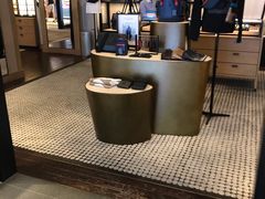 -COACH蔻驰(银泰店)