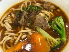 -康师傅私房牛肉面(马泉营奥莱店)
