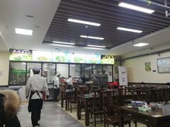 大堂-崇德楼水盆牛羊肉泡馍馆(文艺路店)