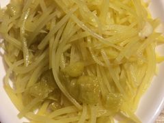 酸辣土豆丝-兔槽江湖菜·重庆璧山兔(水围店)
