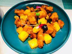 鲜果菠萝里脊-蜜桃花开·中西融合菜E&W(南长街店)