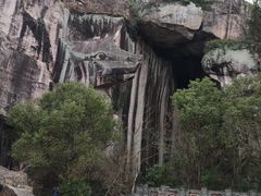-伍山石窟