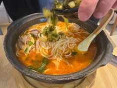 苗家红酸汤牛肉粉-俏凤凰(美林M·LIVE天地东座店)